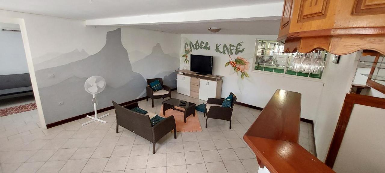 Label Kafe Appartement Bouillante Buitenkant foto